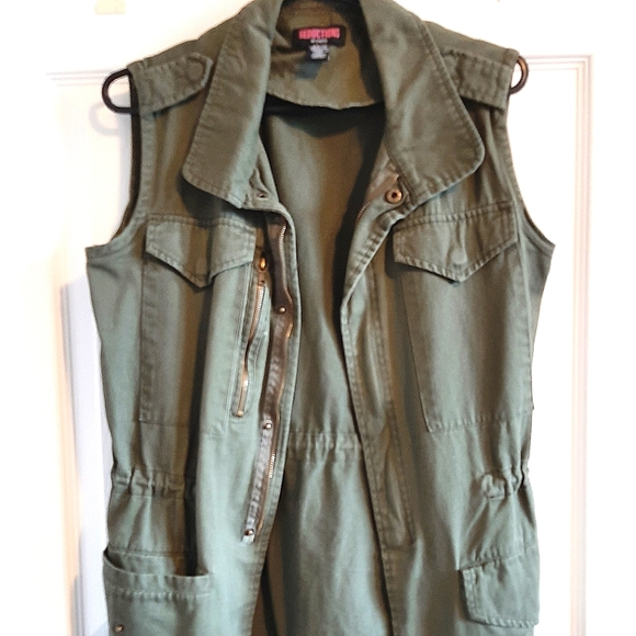 Sleeveless army jacket - Picture 1 of 4